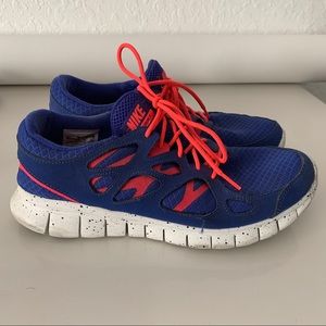 Nike Free 2. Mens 11. Purple & neon Athletic shoes